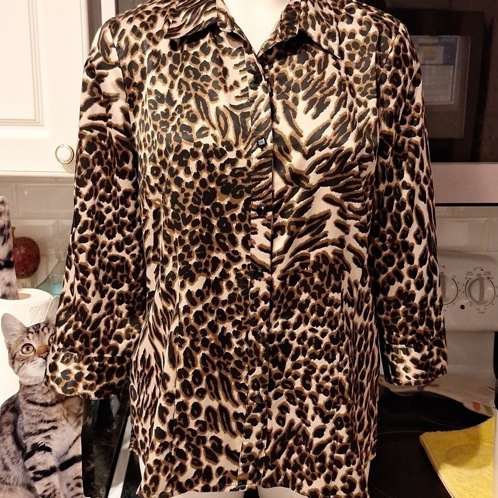 X women's JM Collection button front 3/4 sleeve regular size top 12